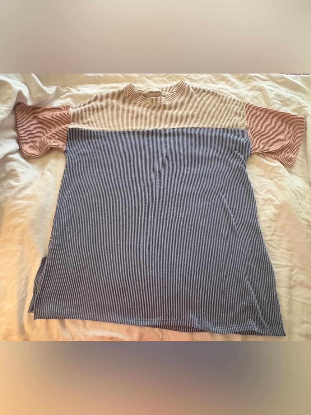 Tres Bien Short Sleeve Ribbed Colorblock Tee in Blue, Cream & Pink